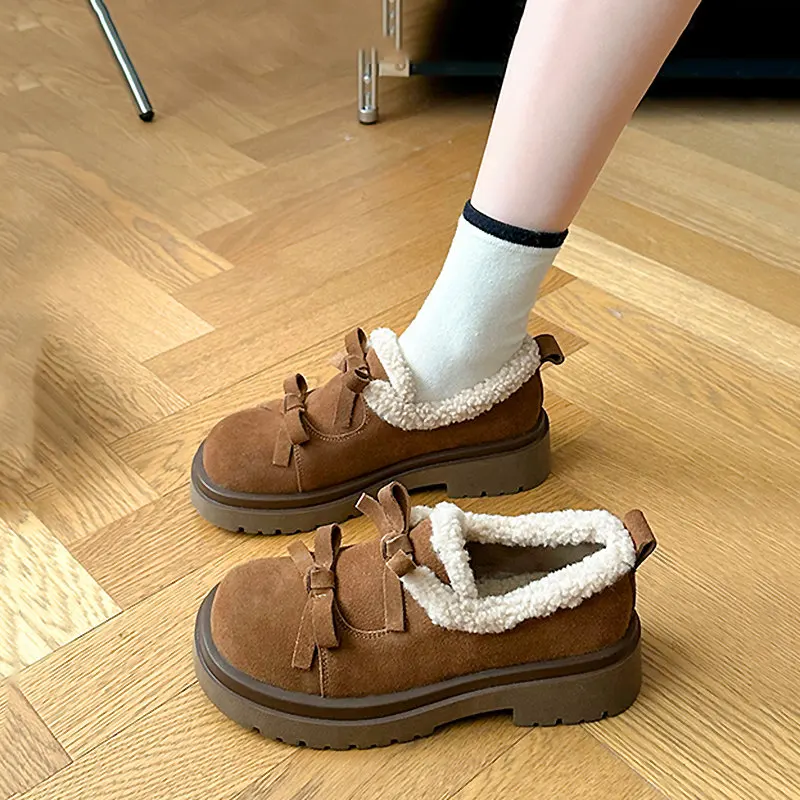 Sweet Bow Suede Snow BOOTS ผู้หญิง Chunky รองเท้าส้นสูงกลางรองเท้าผ้าฝ้าย 2024 แนวโน้มฤดูหนาวตุ๊กตาสั้น Lolita รองเท้าผู้หญิง WARM COZY รองเท้า