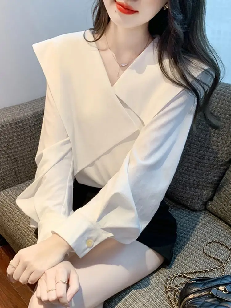 Spring New Irregular Large Collar White Shirt for Women with A Niche Fashionable Style Lantern Sleeve Top