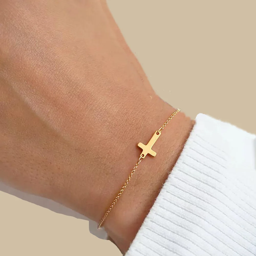 1Pcs Hot Selling Minimalist Cross Bracelet for Women, Fashionable Temperament, Niche Design, High-End Feel, Handmade Accessories