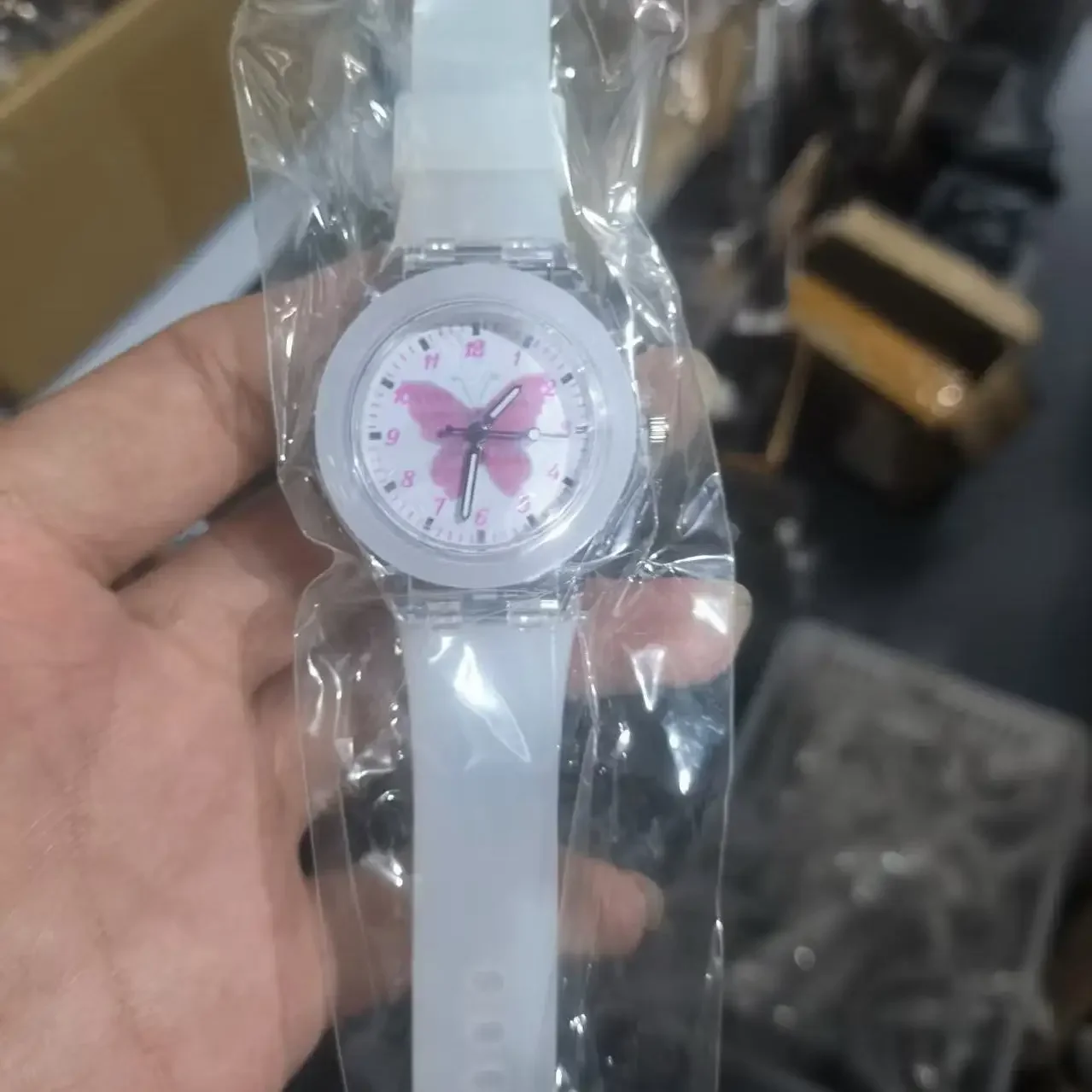 Cartoon children's watch for elementary school students and girls, quartz butterfly, countryside style, cute casual watch