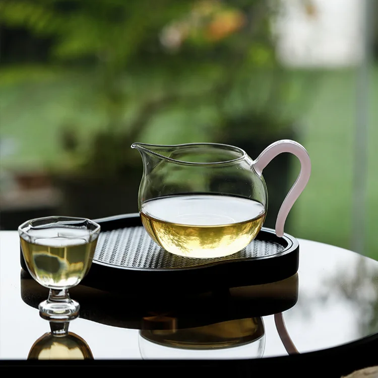 Thickened Heat-Resistant High Borosilicate Glass Powder Handle Gongdao Cup Even Cup Women's Kung Fu Tea Sea Tea Divider