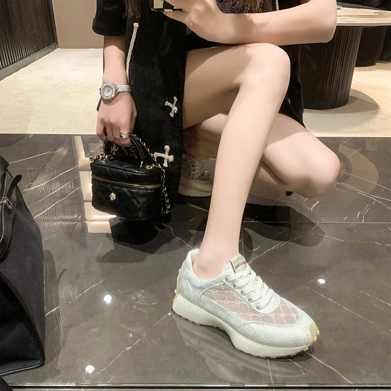 High Quality Thick Bottom Hollow Fashion All Comfortable Non-slip Breathable Sports Casual Wear-resistant Women\'s Single Shoes