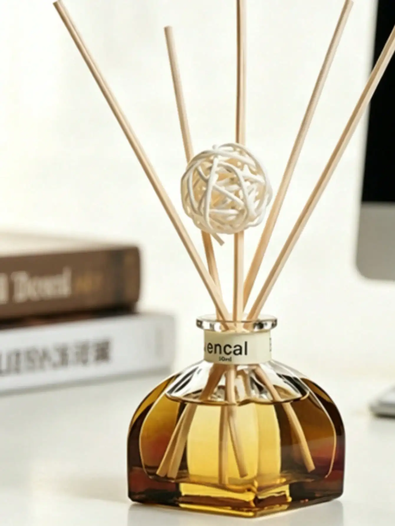 Bamboo Aromatherapy Diffuser – Odour Eliminator For Bedrooms And Bathrooms, Home Decor Air Freshener, Aromatherapy Diffuser. The Perfect Festive Gift For Your Partner, Parents Or Friends.
