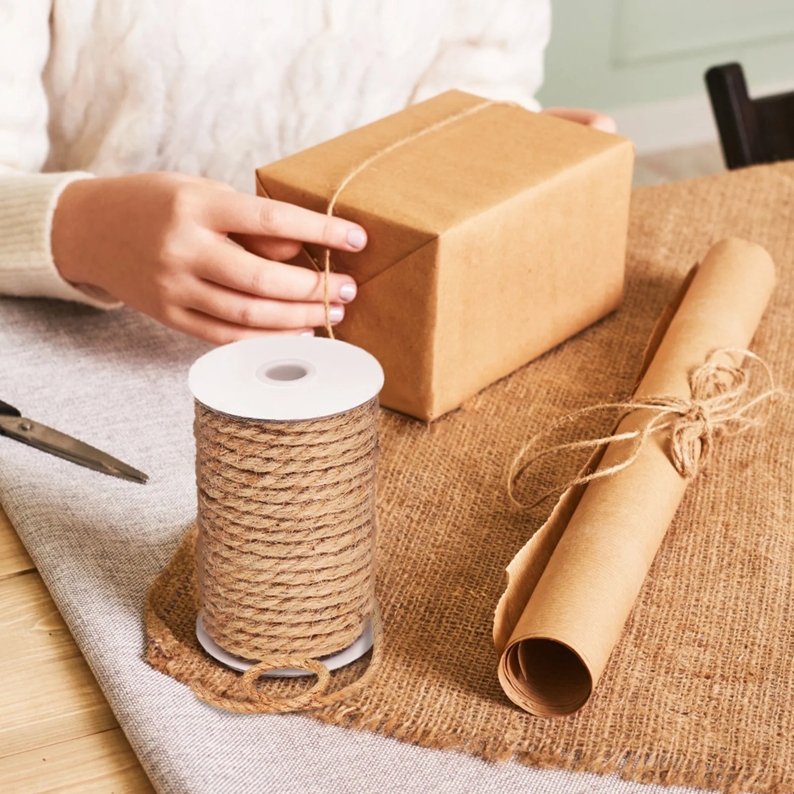 

1 Roll Rustic Jute Twine Thick Eco-Friendly Rope DIY Crafts Hanging Planters Wreaths Strong Twine String for Packaging