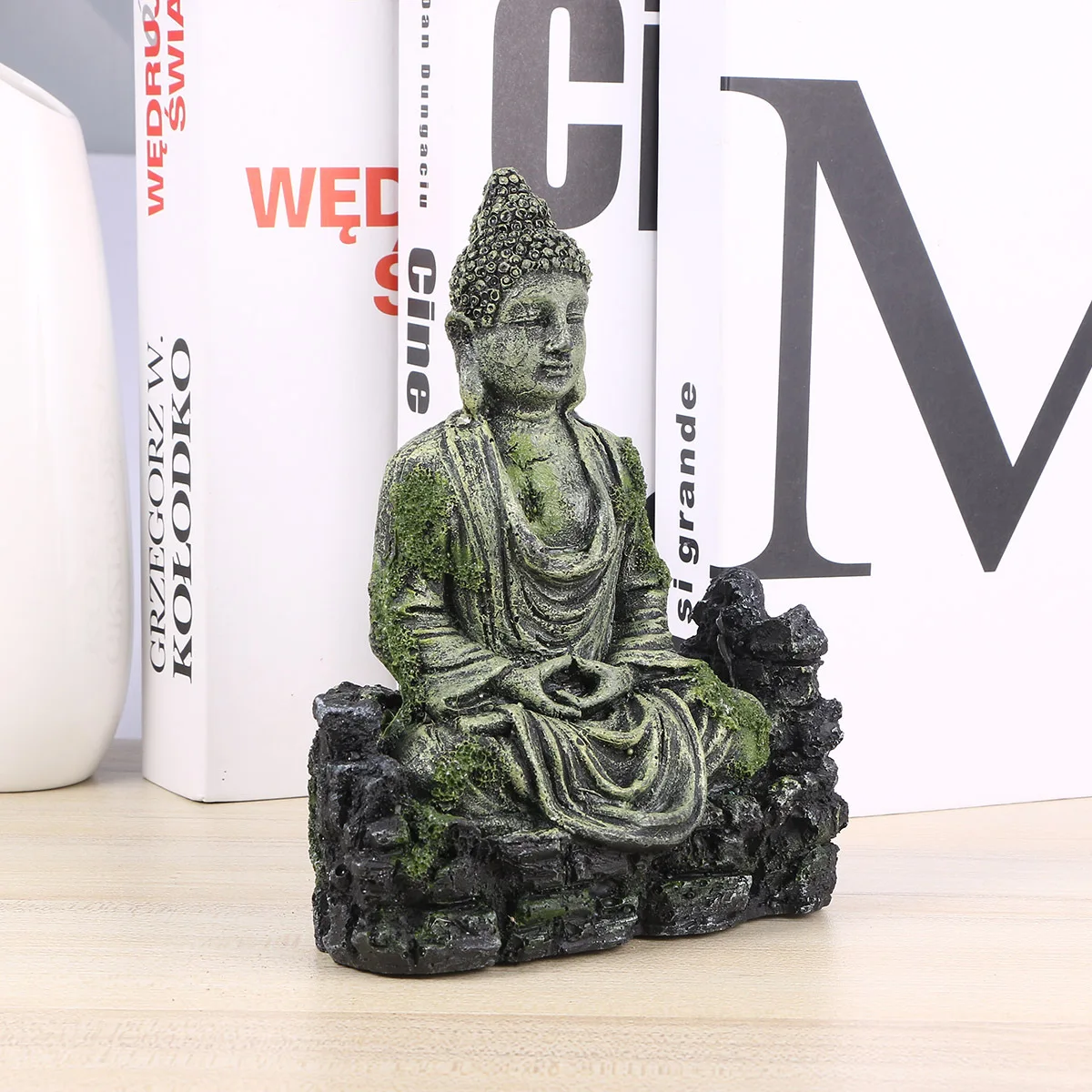 

Resin Fish Tank Buddha Statue Aquarium Decoration for Freshwater Saltwater Tanks Reptiles Tank Ornament Dreamy Desktop Sculpture