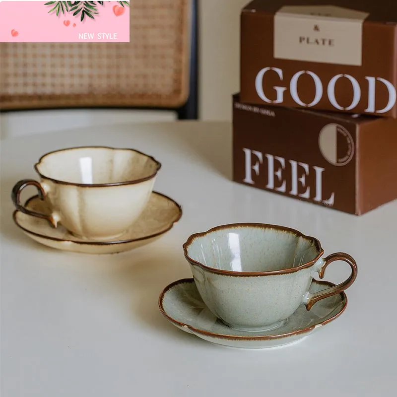 

Керамический набор чашек и блюдца для послеобеденного чая, кружевная форма, домашнее кафе, офисная чайная посуда, кофейная кружка с ручкой, новый подарок, 240 мл