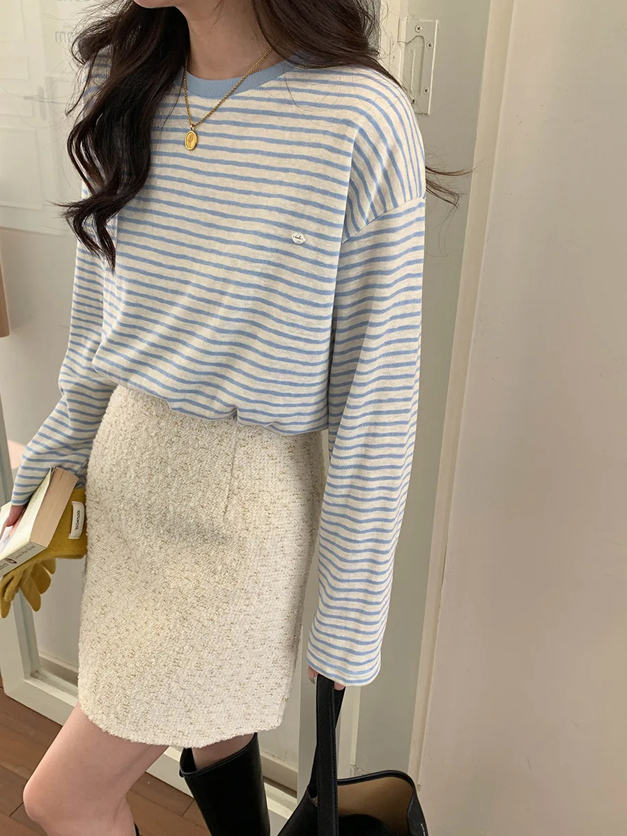 

Autumn 2025 new casual striped o-neck loose long sleeved T-shirt knitted sweater