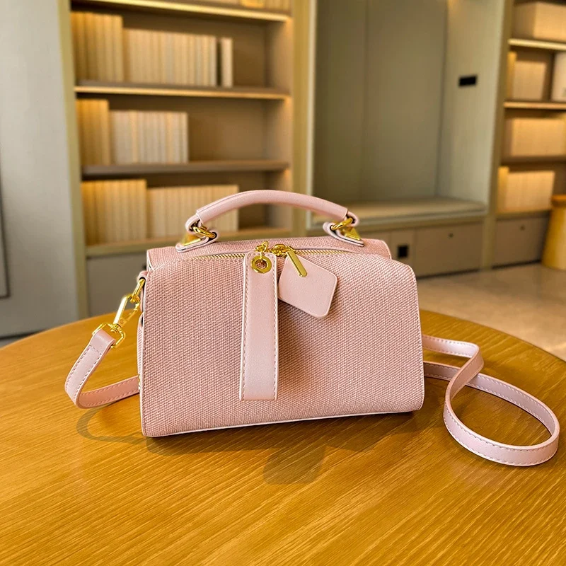 

2025 New Boston Pillow Bag Women's Crossbody Luxury Soft Leather Handbag Commuter Texture Shoulder Bag Sac Tot À Une Épaule