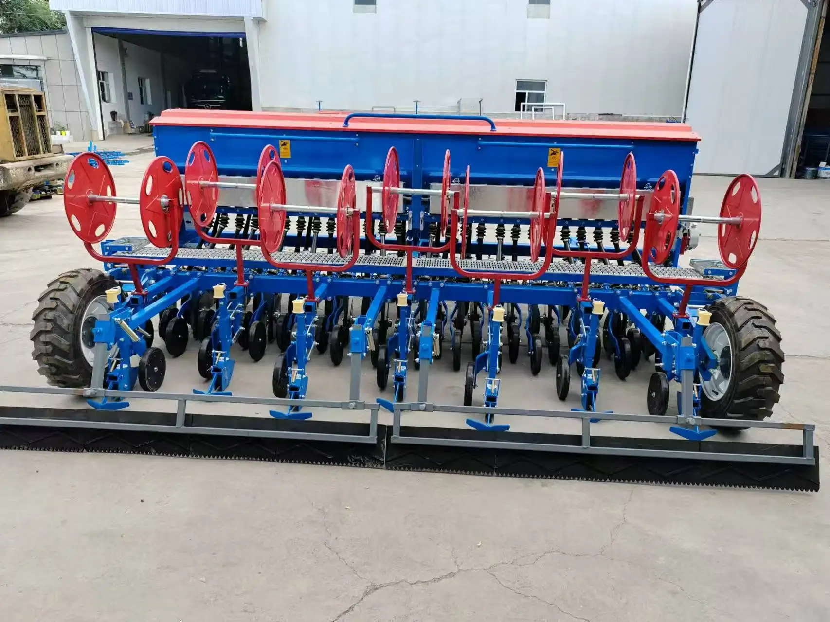 ราคาขายส่ง เครื่องจักรกลการเกษตร เครื่องหว่านเมล็ดข้าวสาลี เครื่องหว่านเมล็ดพืช เครื่องปลูกข้าวสาลีและข้าว คุณภาพสูง