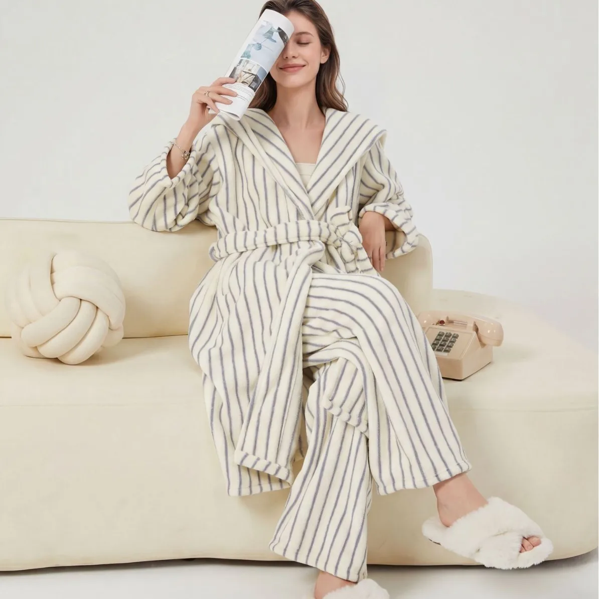 Thicken Flannel Pajamas Women's Striped Hooded Robe Pants Set Winter New Sleepwear Kimono Bathrobe Coral Fleece Loungewear