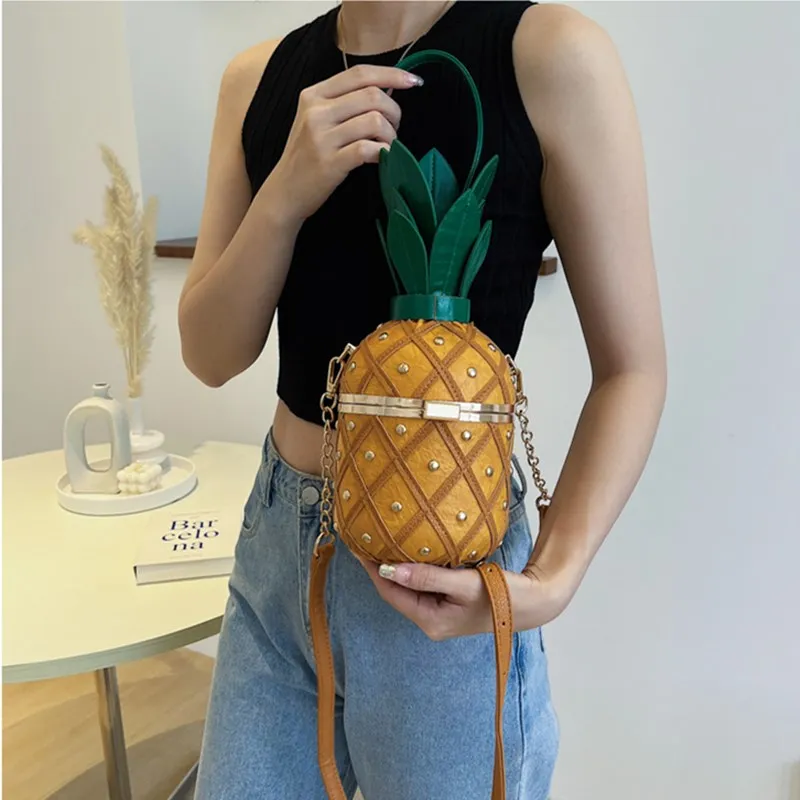 2023 Fashion New Luxury Designer Handbags Pineapple Type Bucket Shoulder Bag For Women Rivet Leather Chain Ladies Crossbody Bag