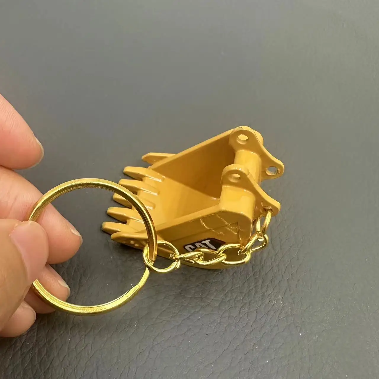 Keychain Digger Alloy Bulldozer Keychain Exquisite Personality Metal Excavator Bucket Pendan Key Chain Men Car Keyring