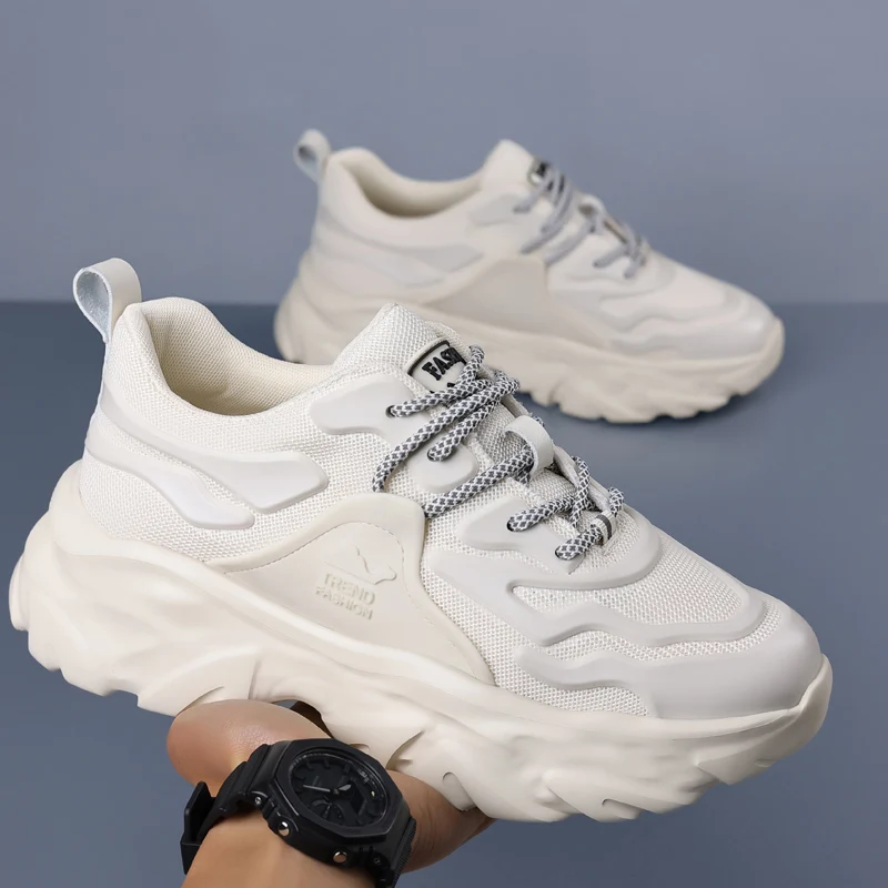 

Engineered for Ease: Men's Premium Casual Sneakers with Adaptive Fit Technology