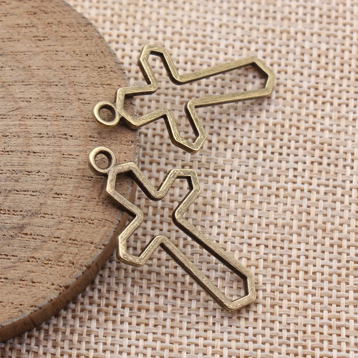 

40pcs 36x20mm(1.42x0.79inch) 2 Colors Antique Bronze Color Antique Silver Color Hollow Cross Charms Pendants