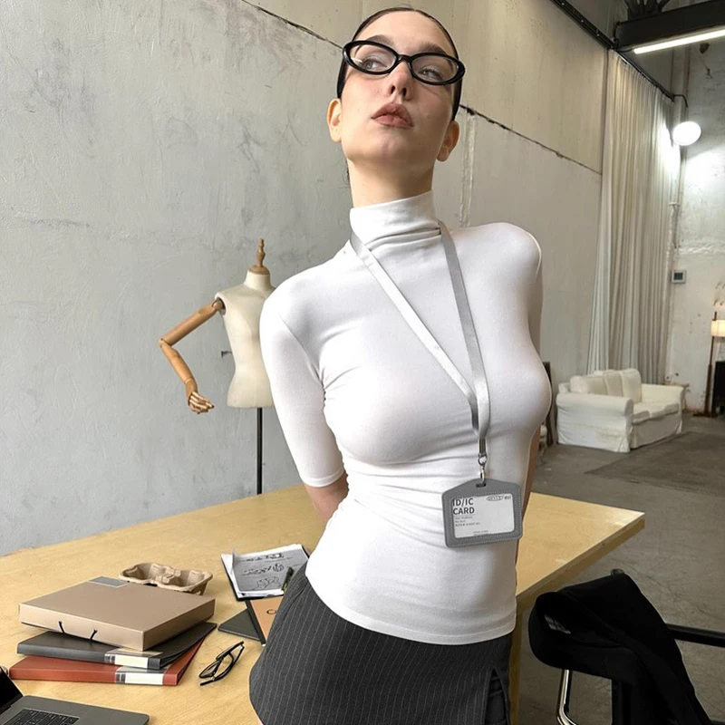 CUTENOVA 2025 الربيع والصيف المرأة الجديدة بلون عالية الرقبة نصف كم ضيق سليم الأساسية قمم تي شيرت ركاب عادية