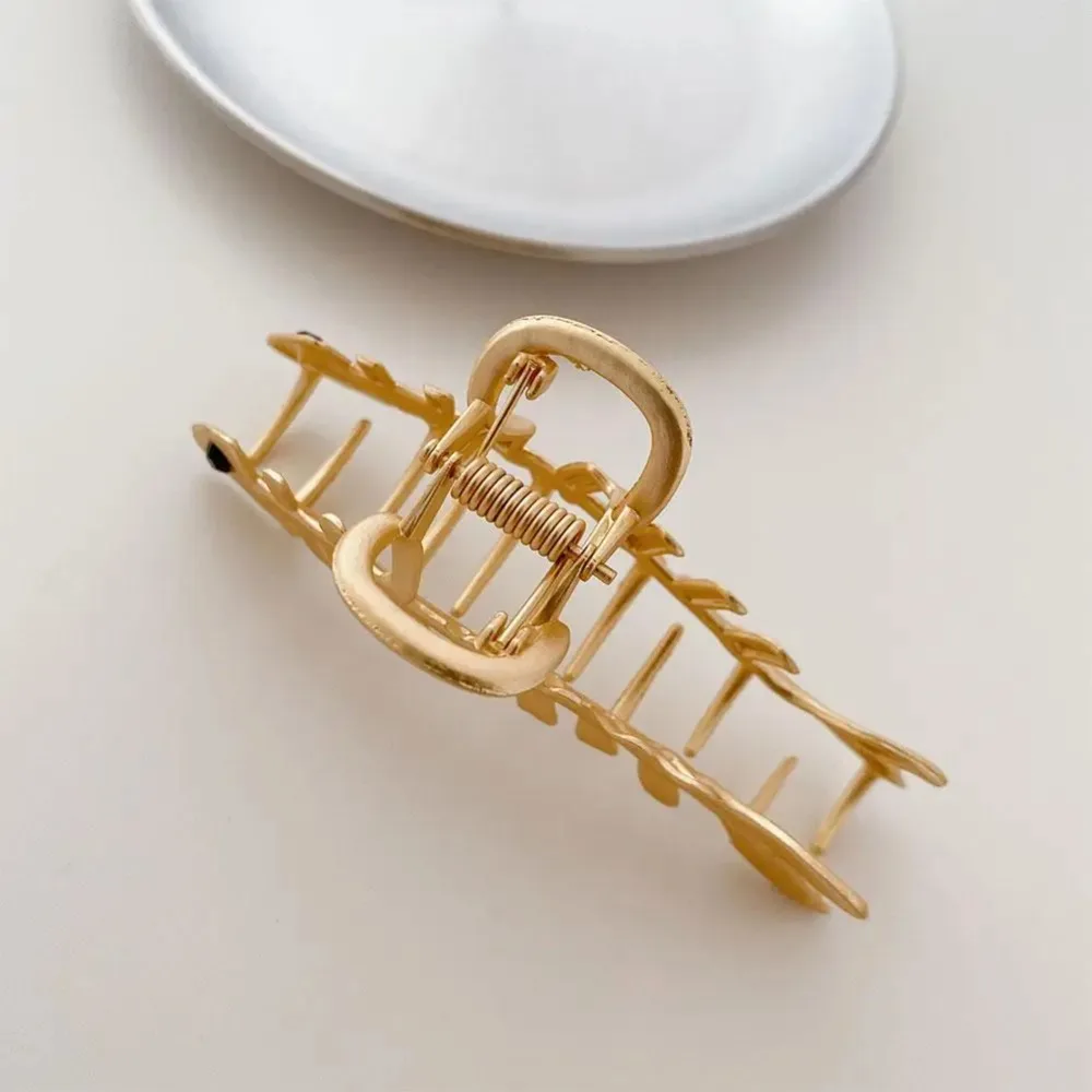 

Women Fishbone Hair Claw Geometric Hair Clamp Grab Styling Hairpin Accessories Hair Fashion Hair Clip Grip Acrylic Barrette I9A9