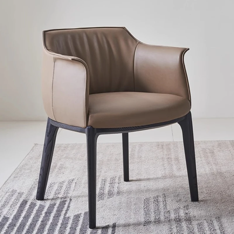 

Italian Minimalist Genuine Leather Dining Chair Modern Simple Solid Wood Chair Esthetisch En Duurzaam Dining Room Furniture