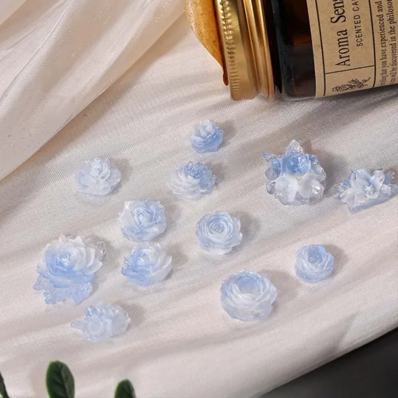 50pcs Luminous Blue White Gradient Rose Nail Charms Mixed Resin Flower Decor Glow Dark Manicure DIY Accessories For Press Nails