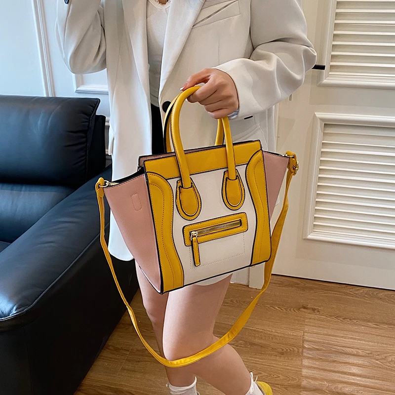 حقيبة ماسنجر كلاسيكية مشهورة للنساء، طراز كروس جلدي أنيق من قبل حقيبة يد نسائية ذات علامة تجارية فاخرة مصممة مشهورة