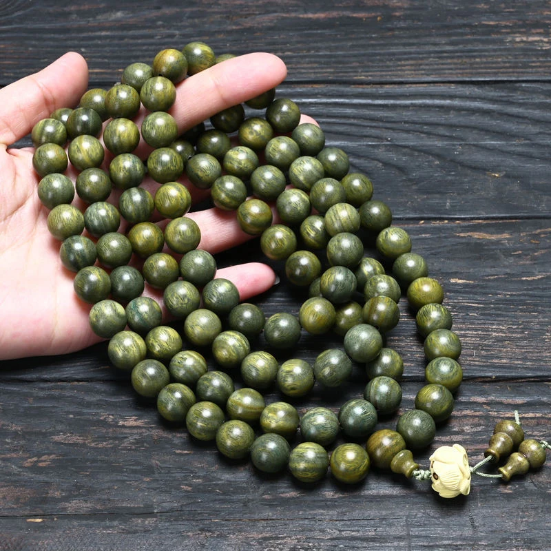 

Authentic Argentine Green Sandalwood Buddhist Bead Bracelet, 108 Lotus Beads, Unisex Model, Manufacturer