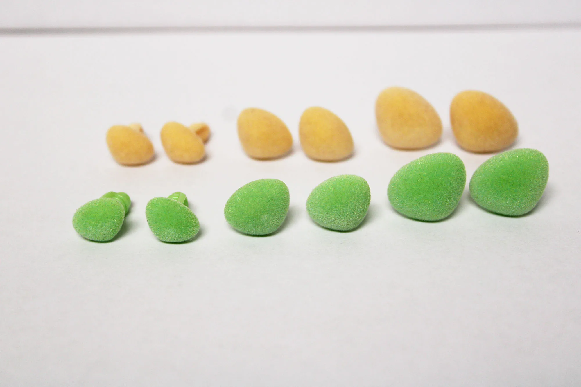 20pcs/lot 12mm 15mm 18mm  beige yellow light green color Triangle flocking safety  toy nose with hard washer color option