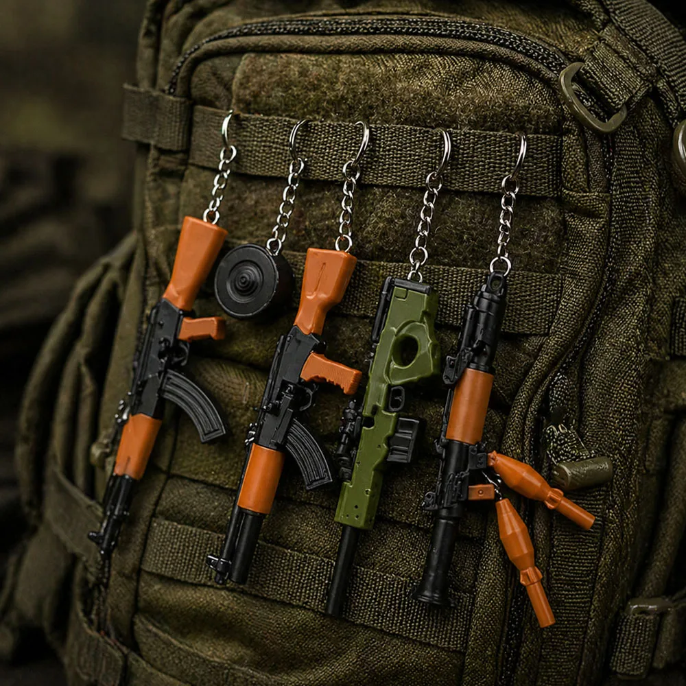 

3D Mini Gun Model Keychain AWM AKM S686 RPG Model Toys Replica Military Desktop Decor Toy Gift for Gamer E-sports Accessories