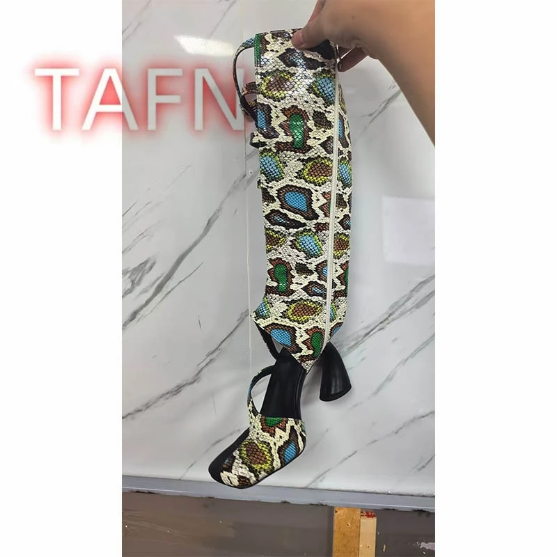 

New Split Toe Strappy Sandals Chunky Heels Buckled Straps Knee High Sandals Summer Women Snake Print Tabi Gladiator Sandals