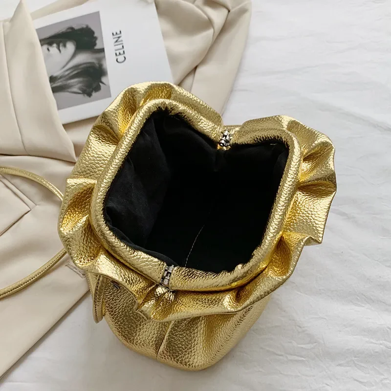 2024 Luxurious Gold For Women Leather Hobos Retro Cloud Crossbody Small PhoneDesign Clutch Clip bag Female Bolsa
