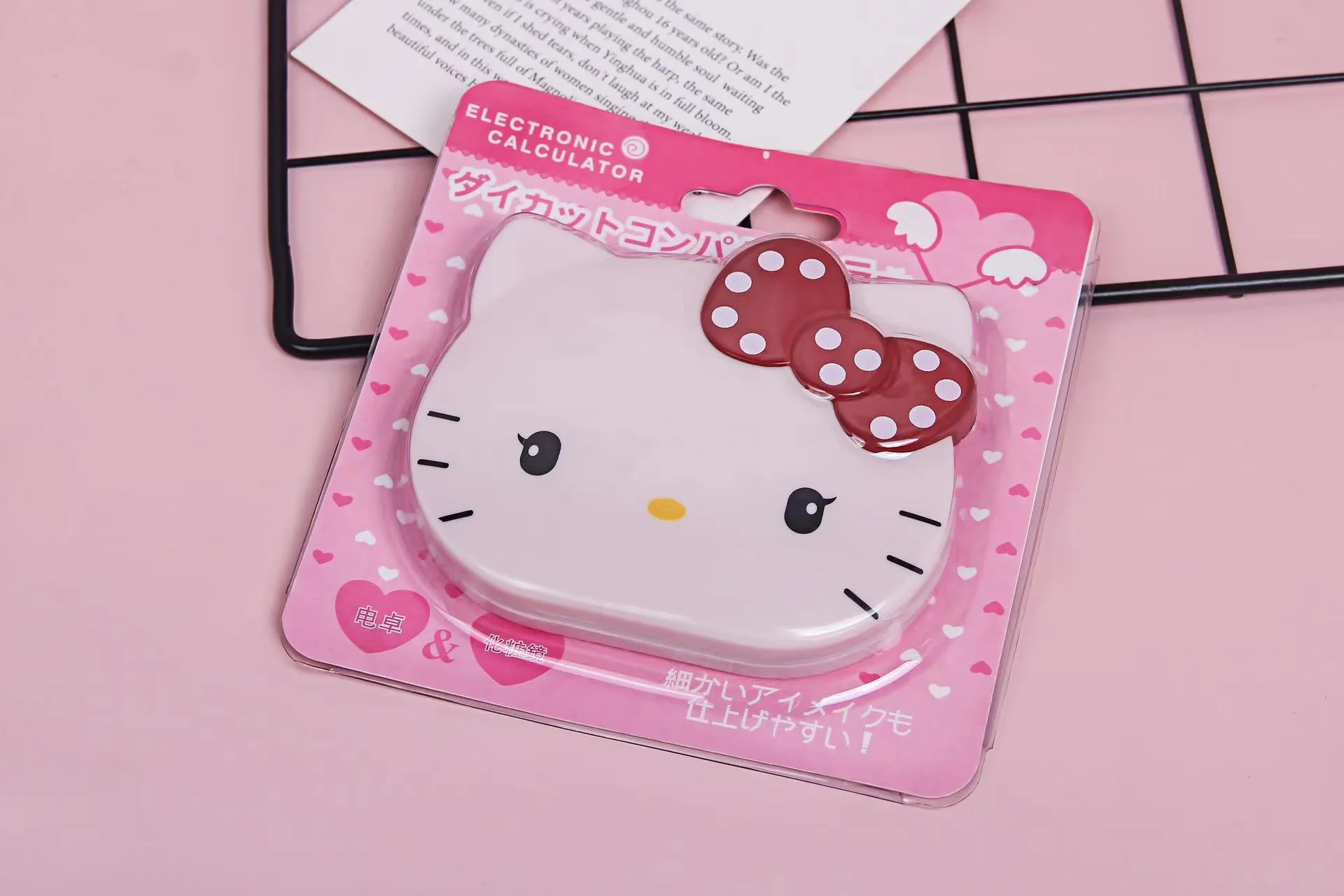 Specchio per calcolatrice per gatti! Simpatico specchio cosmetico a conchiglia 2 in 1 e calcolatrice elettronica, mini regalo portatile per ragazze della scuola