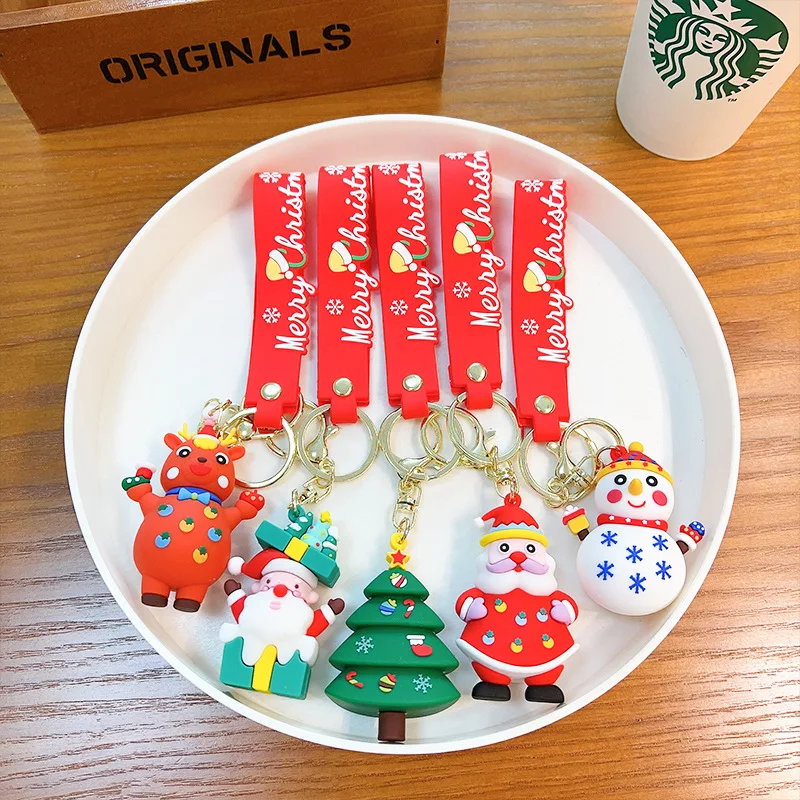 Cartoon Santa Keychain Pendant Snowman Car Key Chain Ring Schoolbag Pendant Fashion Car Keychain Accessories Creative Keyrings