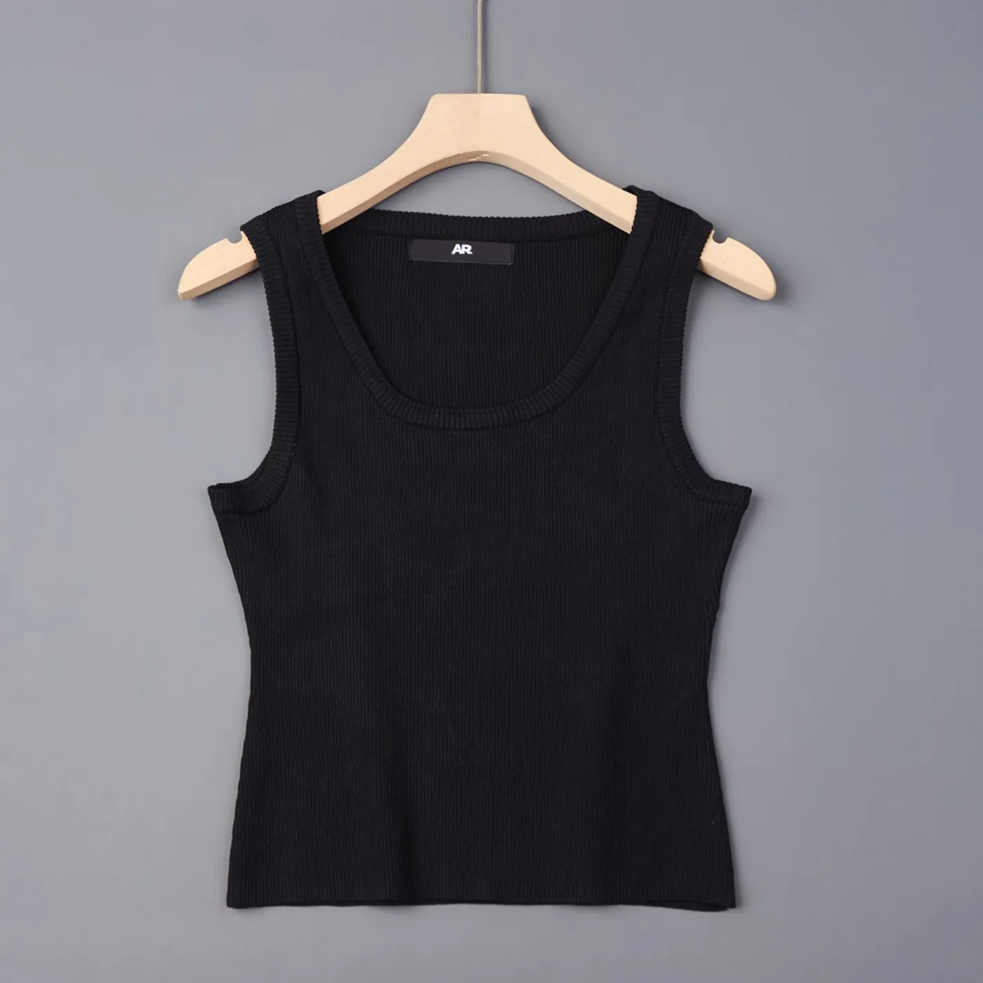 High-Weight Elastic Thread Sleeveless Slim Fit Tank Top Versatile Short Length Breathable Casual Wear for Men in Summer 2026
