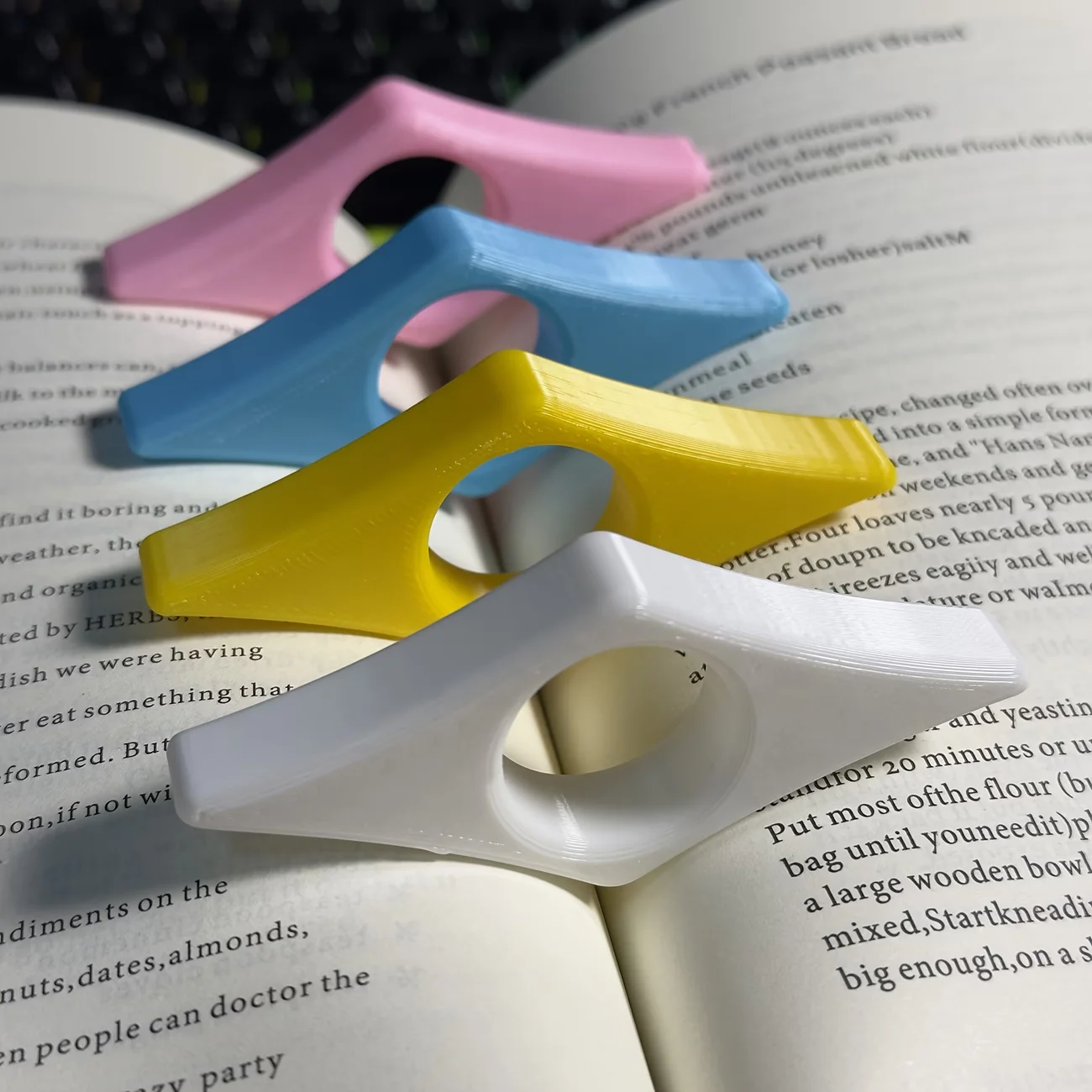 2/6 Pcs Book Page Holder Convenient For Reading Fixed Book Pages Manual Reading Stand Modern Bookmark Thumb Bookshelf