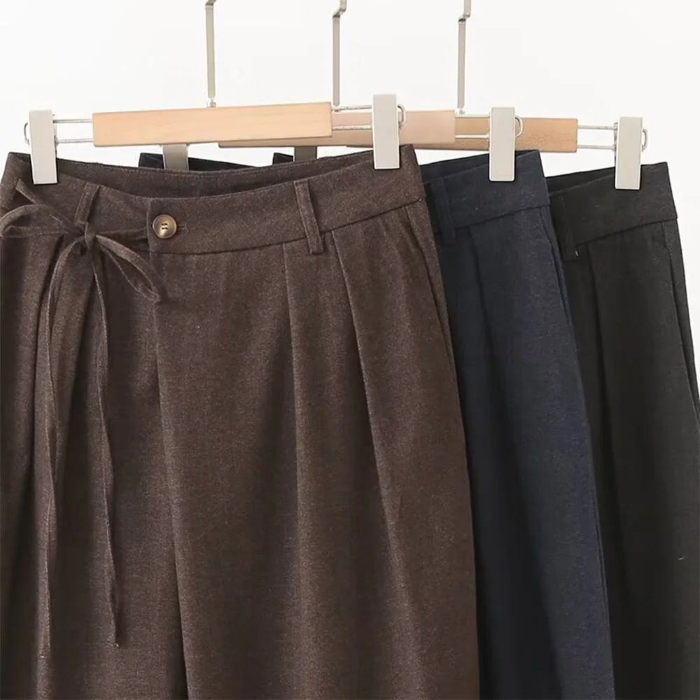

Autumn and winter new fashionable women's clothing elegant and fashionable European and American style lace up pleated pants