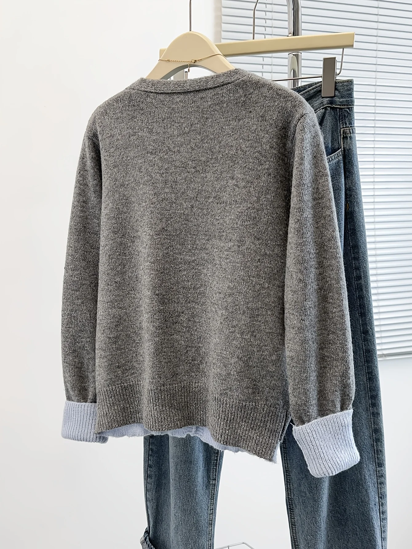 New Arrival Autumn Winter Color‑block Fake Two‑piece Knit Cardigan, V‑Neck, Retro Lazy‑Style Loose Casual Knit Sweater, Fashion