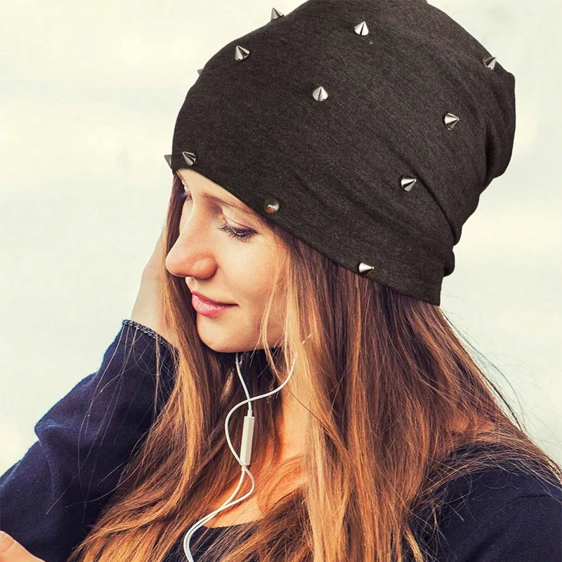 1 Stück Gothic-Mütze Unisex Goth Beanie mit Nieten Rock Punk Hut mit Spikes für Männer und Frauen, Schwarz Grau, Y2K-Stil Leicht und Bequem – Detail 5