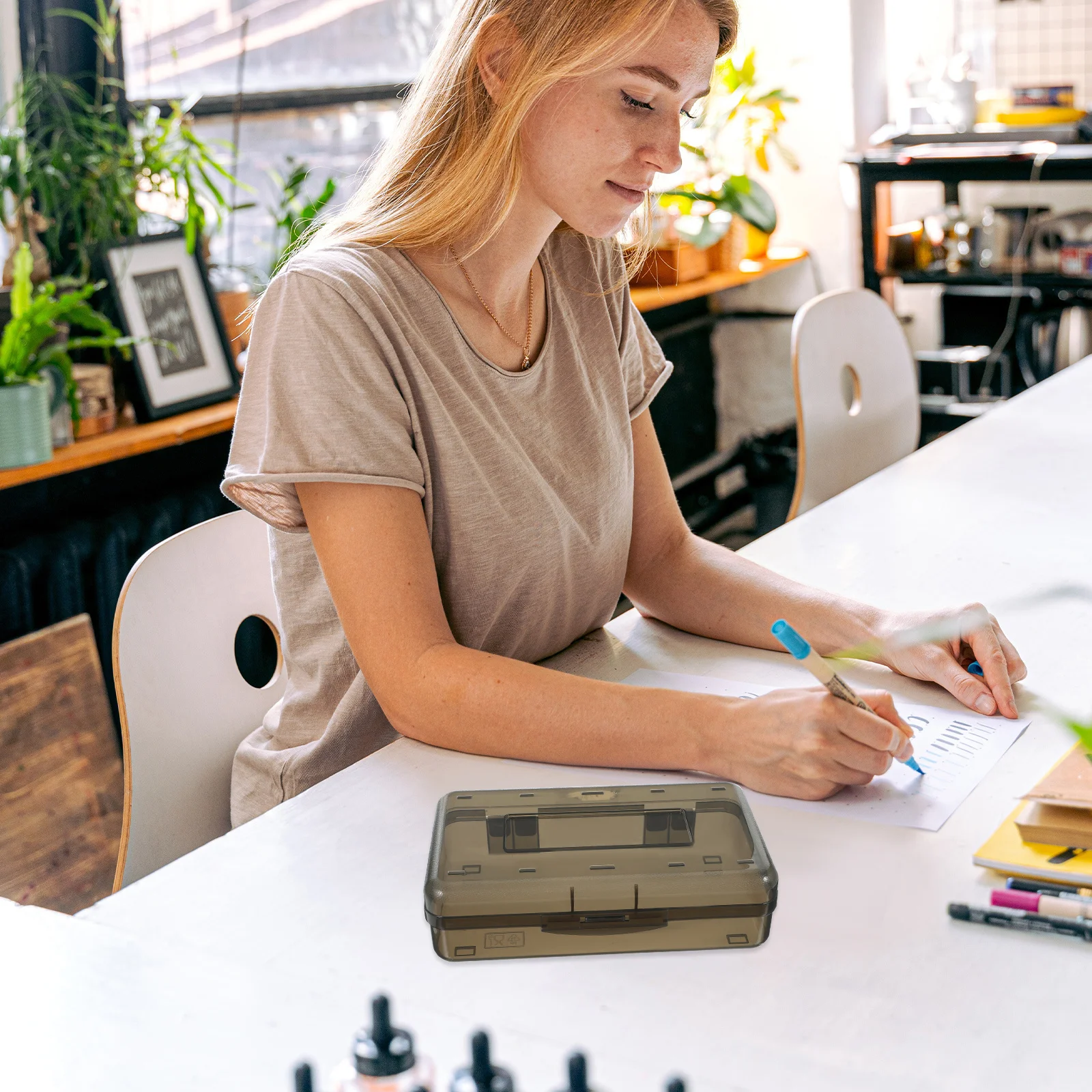 

Plastic Pencil Box Lightweight Stationery Storage Case Portable Pen Organizer For School Office Pencil Carrying Container