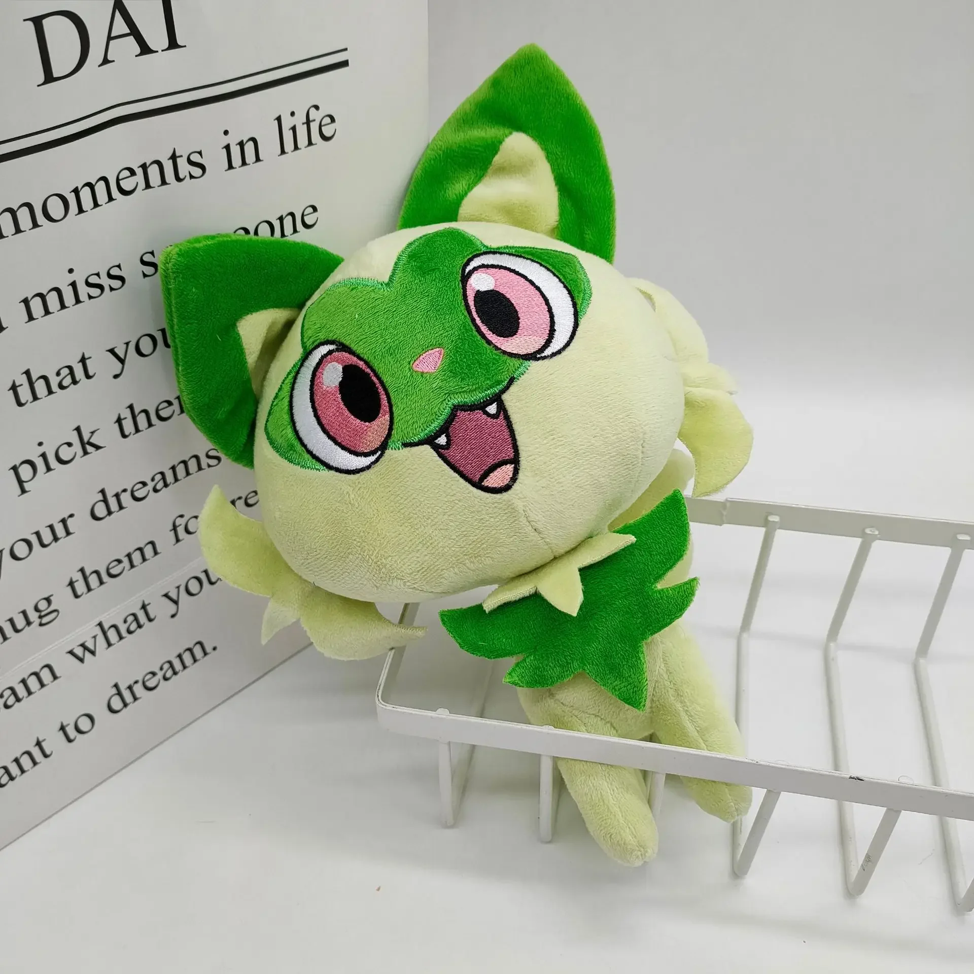 

25 см плюшевая кукла Sprigatito Pokemon аниме кошка Fuecoco Quaxly мягкая игрушка зеленая лиса мягкий подарок на день рождения для детей