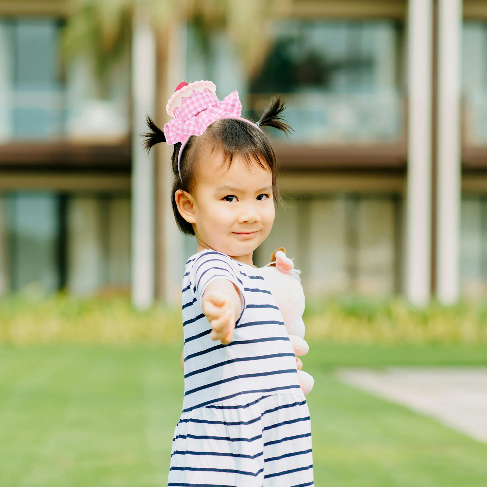 

Strawberry Cake Headband Adorable Realistic Cream Strawberry Design Soft Comfortable Party Costume Hairband