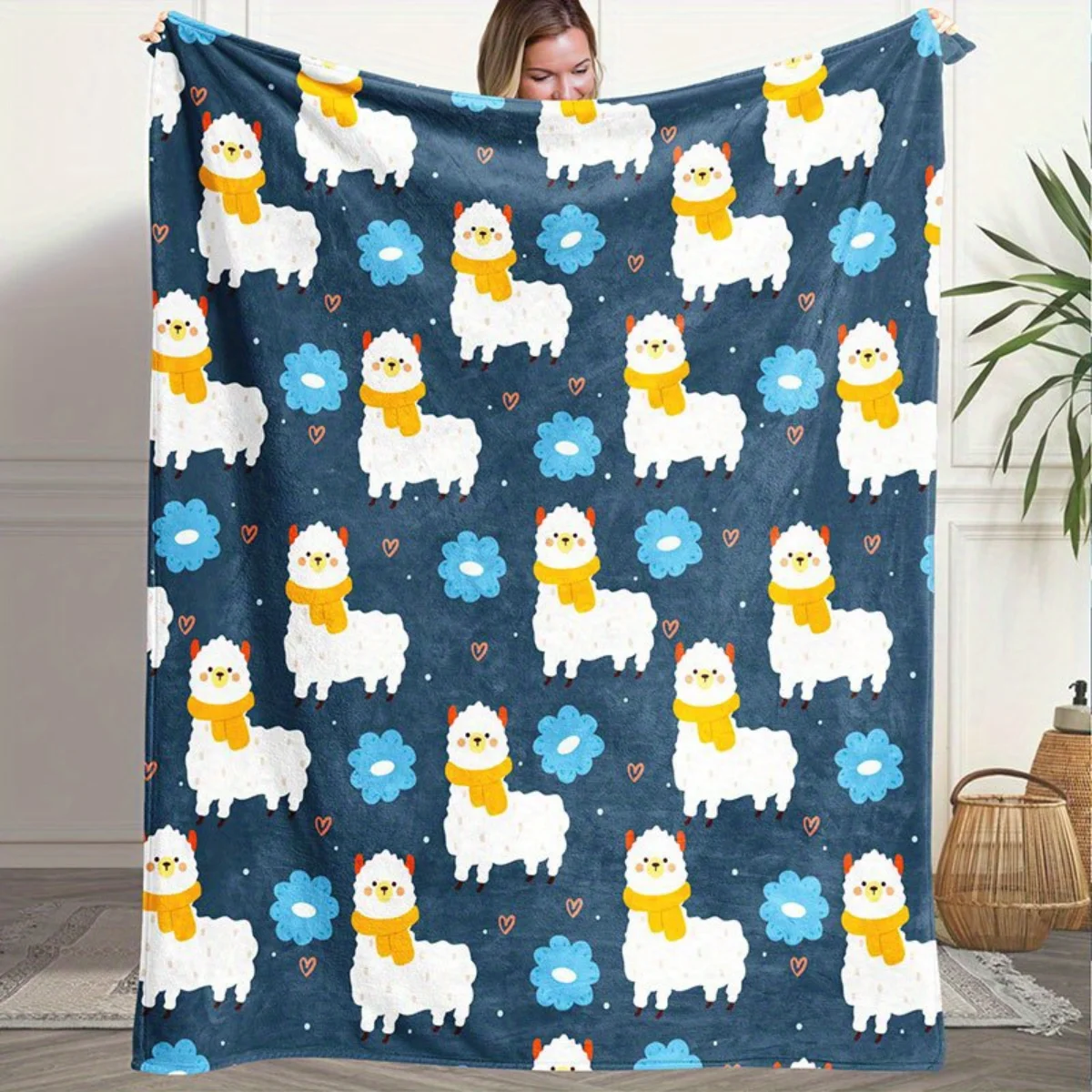 

Alpaca and floral print flannel blanket - warm and cozy, perfect for sofas, offices, beds, camping, and Christmas.