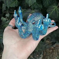 1pc Creative Luminous Anger Octopus with Middle Finger Decorative Figurines Desk Decor Interesting Sculpture Home Decor Gift