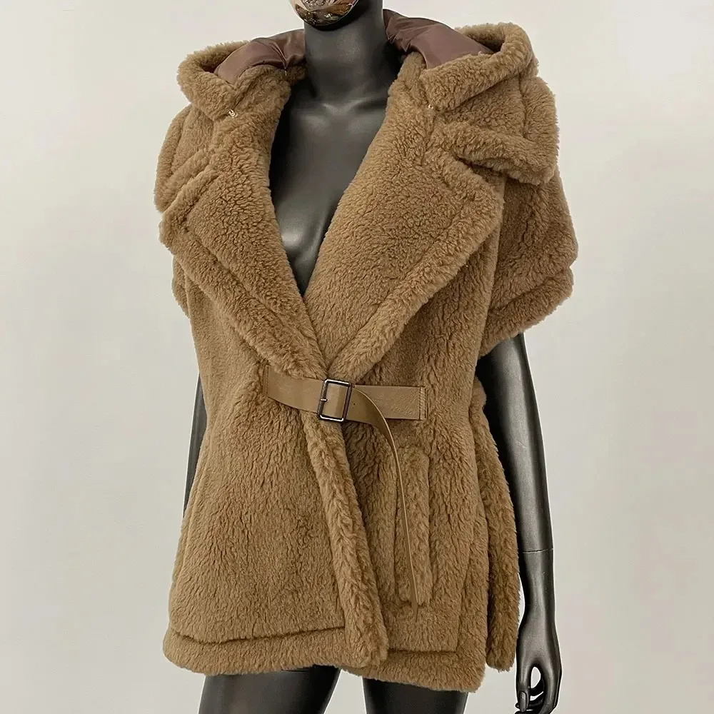 سترة الربيع أزياء المرأة صدرية معطف قصير تيدي الأغنام معطف الصوف الصوف حزام جلد الشارع الشهير جيليه الجمل سترة سيدة