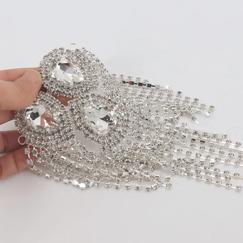 

Элегантные погоны с кисточками и стразами для одежды: стильный аксессуар на плечо, сверкающий эффектный элемент