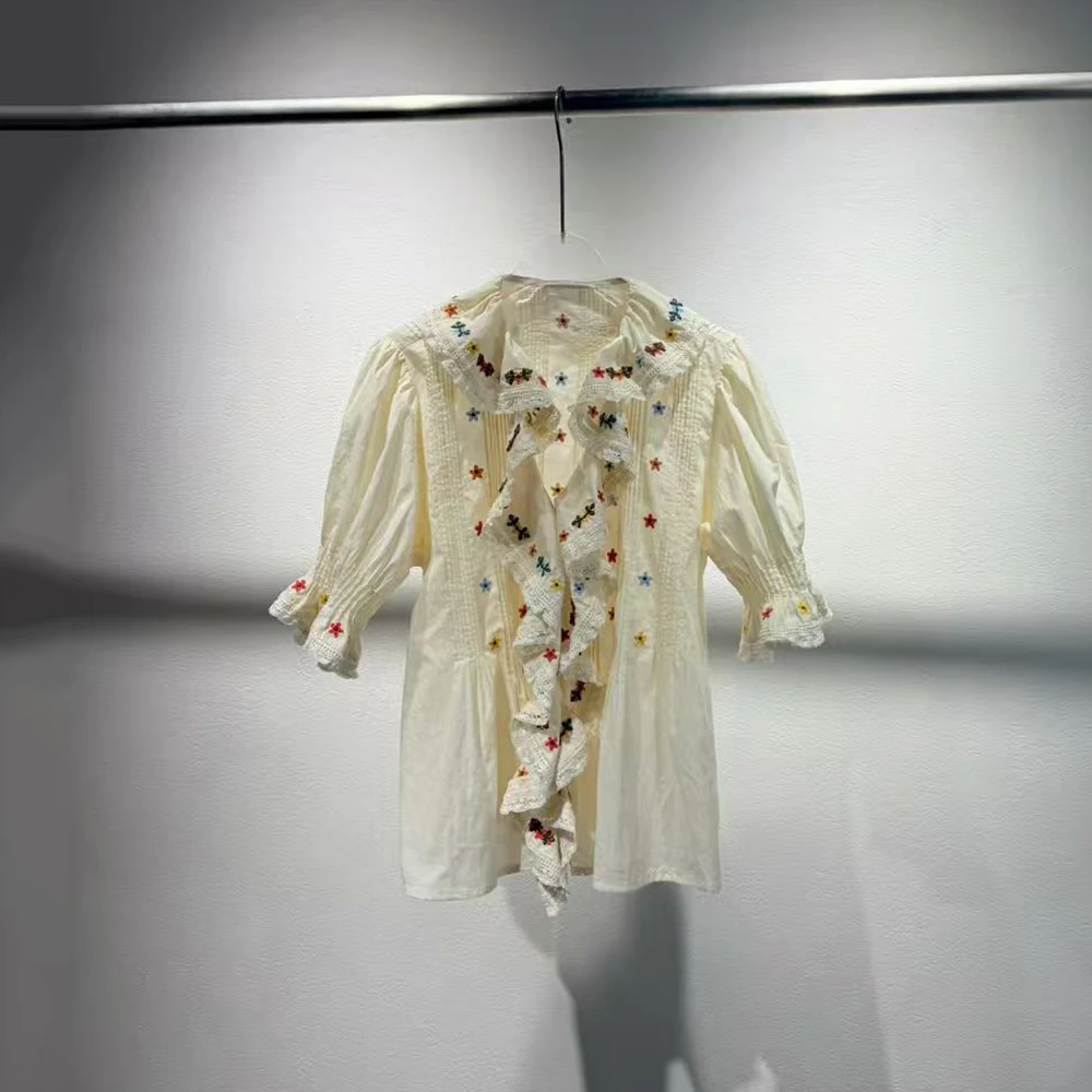 

Cotton Women's Blouse Y2K Embroidered Small Flower Decorations Elegant Commuter V-Neck Short-Sleeved Shirt Top 2025 Fall New