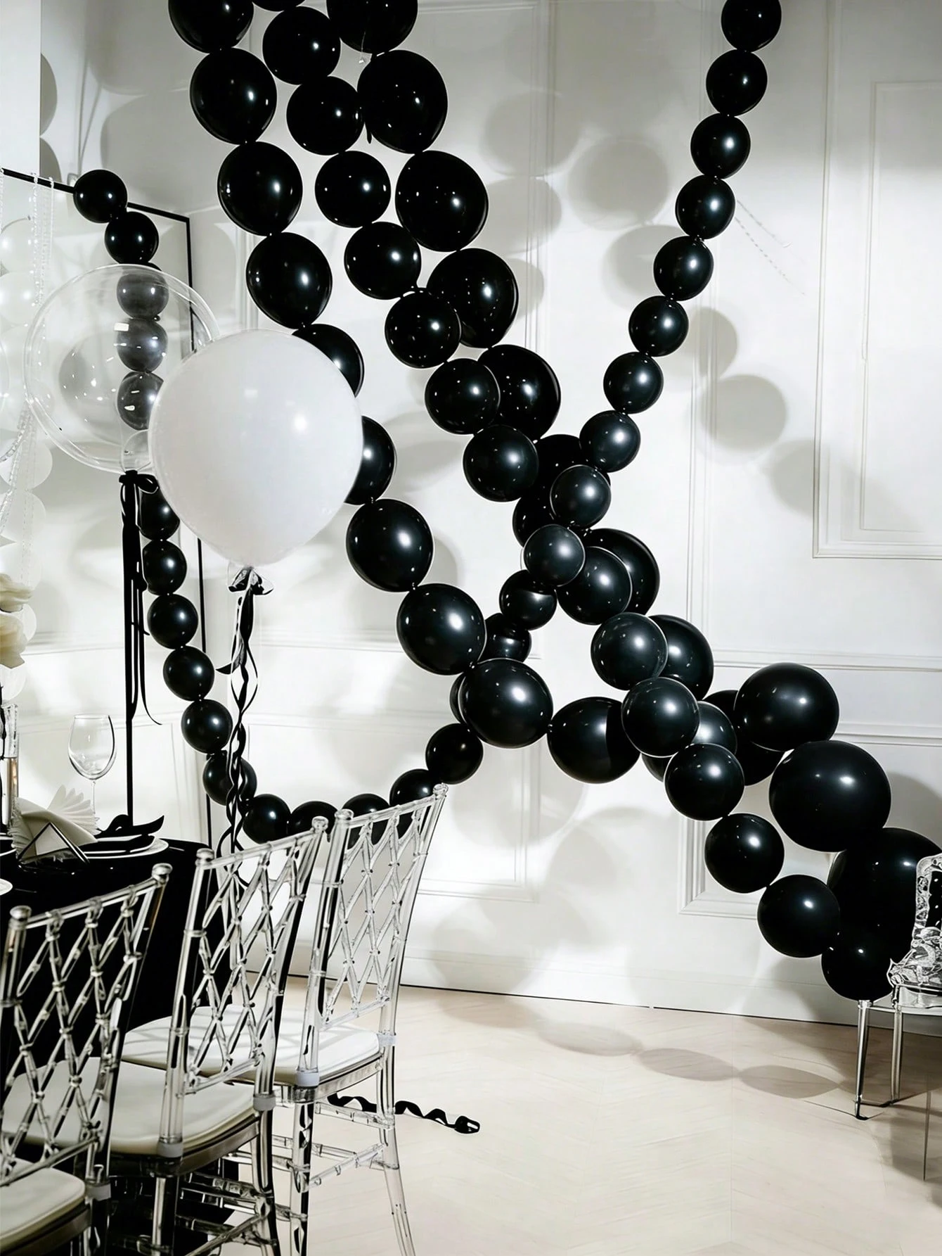 40-teiliges, schwarzes Ballon-Set mit miteinander verbundenen Ballons, geeignet für Anlässe, die nicht Hochzeiten, Geburtstage, Valentinstag oder Heiratsanträge sind. – Detail 4