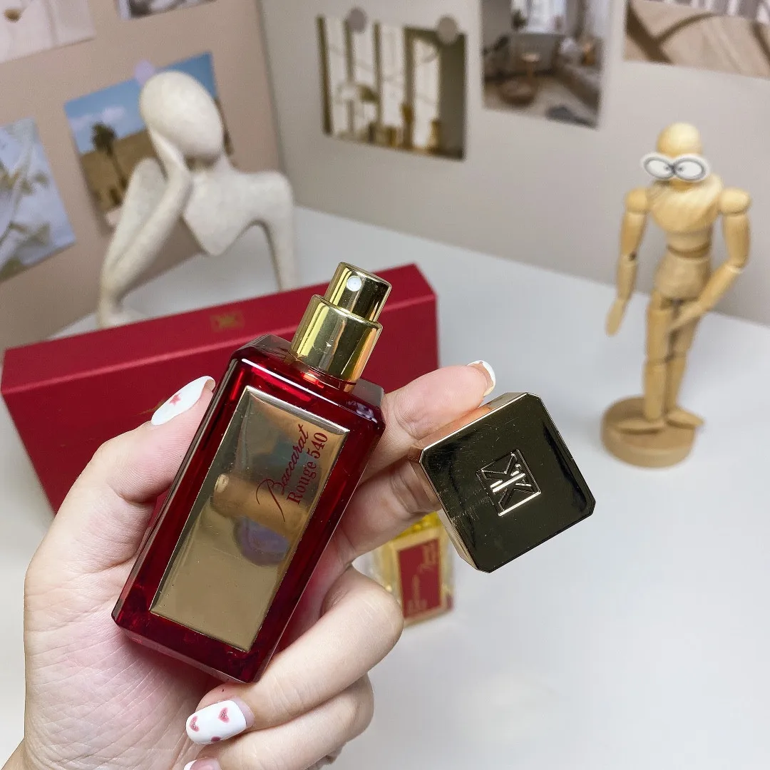 4PCS Profumo da uomo originale da donna Arabo Profumi a lunga durata Spray per il corpo Antitraspirante Colonia Fragranza Feromone per regalo