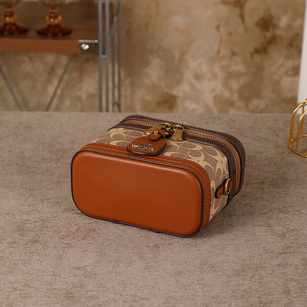 2026年新作 シンプルでおしゃれな小型ハンドバッグ クラッ - Luxury Bags Jacquemus のレビューと価格