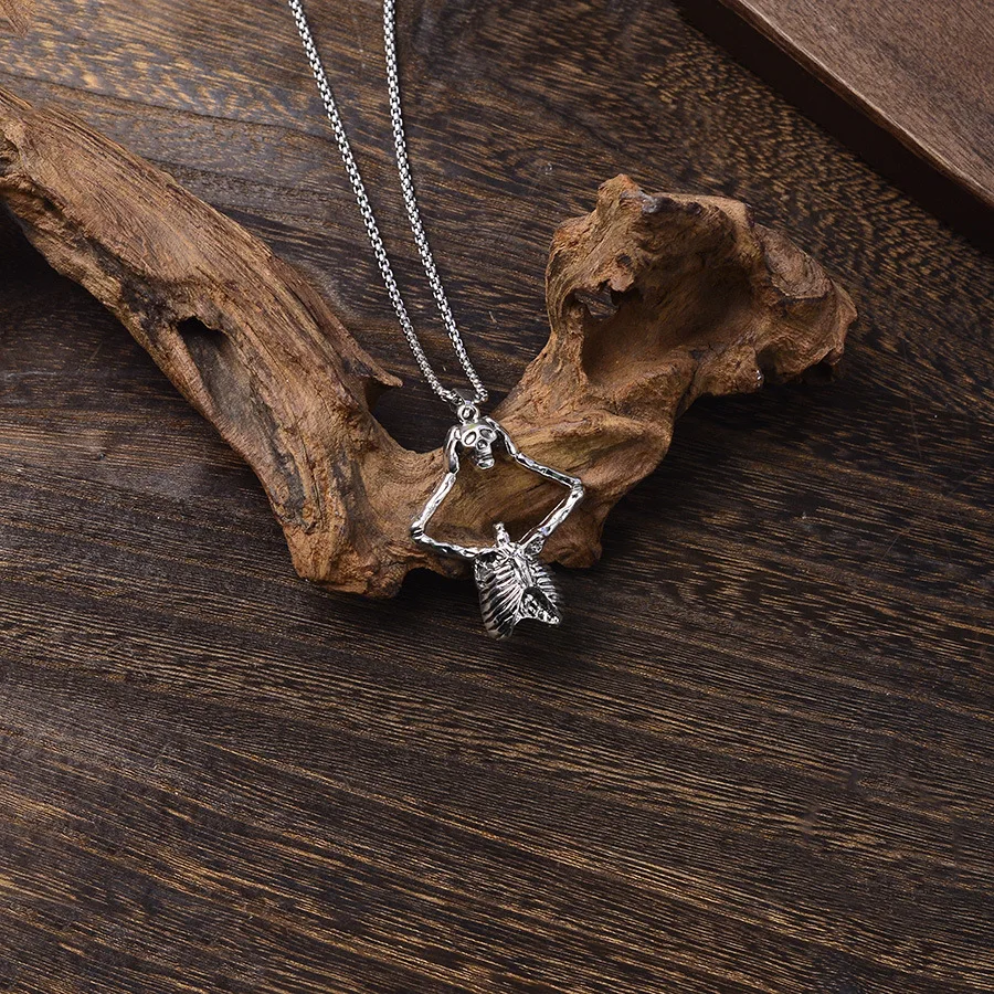 diy-accessories-new-european-and-american-halloween-personalized-retro-hip-hop-style-skull-bone-pendant-necklace-creative-niche