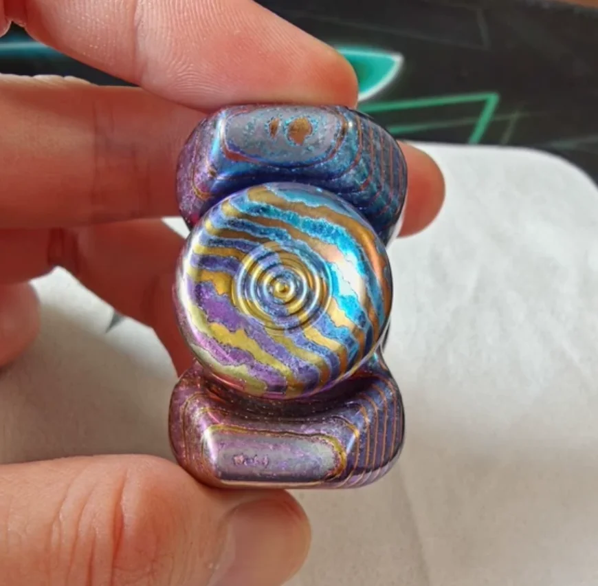 Used EDC CC-FK Ice Crystal Zircuti Hammer Gyroscope EDC Blue Pink Gold Pattern Spinner Fingertip Gyroscope Decompression Toys