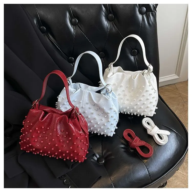 

2026 Women's Pearl Cloud Messenger Bag, Premium Texture Versatile Fairy Style Niche Shoulder Handbag