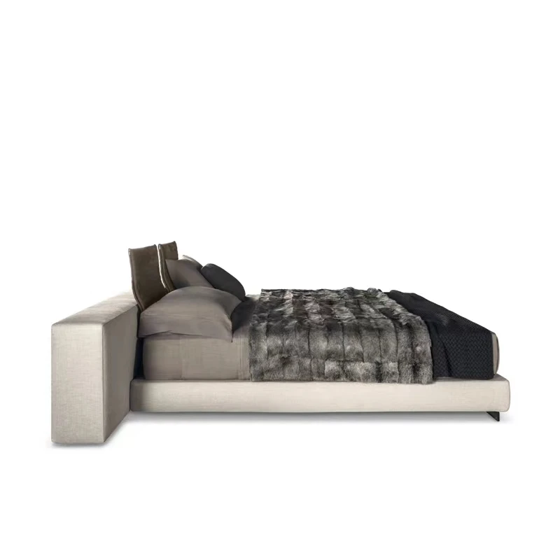 Italian Designer Bedroom Furniture Set Villa Modern Luxury Wide King Bed Double Bed in Master Bedroom